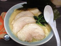 「631ラーメン・醤油（￥900）」@横浜家系らーめん 魂心家 あざみ野店の写真