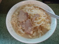 「ラーメン(ニンニク・かたまりアブラ)700円」@ラーメン二郎 新宿小滝橋通り店の写真