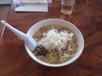 「煮干し塩ラーメン＋大盛り」@麺や のかぜの写真