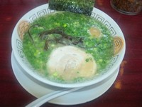 「ねぎラーメン+味たまご+替え玉無料券（９００円）」@博多長浜らーめん 楓神の写真