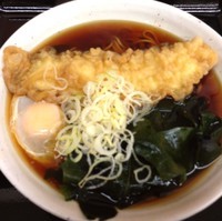 「いか天（￥350）＋生玉子（サービス）」@そば処 一心庵 渋谷店の写真