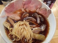 「はまぐりラーメン　貝+醤油　900円」@くそオヤジ最後のひとふりの写真