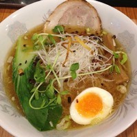 「中華そば　700円」@麺＆cafe Coi.Coi.の写真