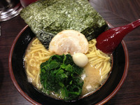 「濃厚とんこつ醤油ラーメン」@新とんこつ大学 神田キャンパスの写真