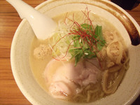 「濃厚鶏白湯そば(780円)」@濃厚鶏そば 麺屋武一 新橋本店の写真