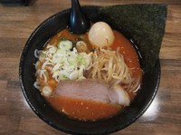 「辛味噌ラーメン＋味玉（６５０＋１００＝７５０円）」@麺処 らーめん漢の写真
