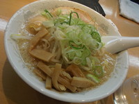 「醤油らーめん（開店記念500円）＋クーポン味玉」@旨みこってりらーめん 鐵 TETSU 千葉分店の写真