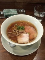 「醤油拉麺＋九条ネギ」@創作麺工房 鳴龍の写真