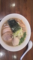 「濃厚魚介ラーメン」@麺 一直の写真