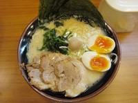 「塩たくみ（９７０円）」@横浜家系ラーメン たくみ家 牛久店の写真