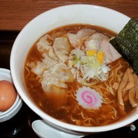 「ワンタン中華そば（並盛300g 880円）＋（生玉子50円）」@中華そば・つけ麺 タナカ90の写真