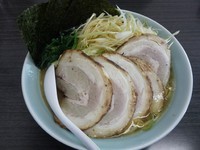 「ネギチャーシューメン　キャベツ【1150円】」@ラーメン銀家 戸塚店の写真