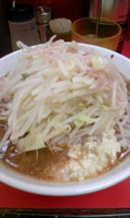 「カレー麺（ニンニク、アブラ）+豚 850円」@豚ラーメン 蕨店の写真