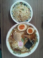 「ラーメン＋味つけ玉子＋半チャーハン(セット)」@多万里食堂の写真