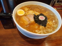 「中華そば中盛り(麺固め)770円」@東池袋大勝軒 横濱西口店の写真