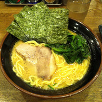 「横浜家系ラーメン+大盛」@濃厚家の写真