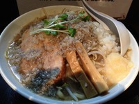 「超濃厚煮干し中華そば（豚骨醤油）並（200g）８００円」@つけ麺 らーめん 研究所の写真