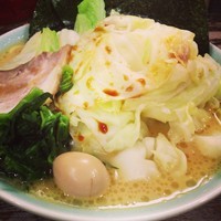 「ラーメン＋キャベツ」@横浜家系ラーメン ほどが家の写真