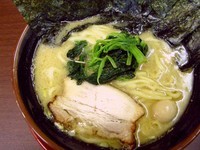 「ラーメン＋海苔」@横浜家系ラーメン くれ家の写真