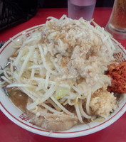 「ラーメン、麺少なめ、ニンニク、アブラ、辛ショウ」@用心棒Ⅱ階の写真