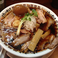 「肉そば 醤油 味玉入り」@New Old Style 肉そばけいすけの写真