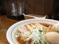 「らーめん+味玉+鶏ちゃーしゅー」@らーめん かねかつの写真