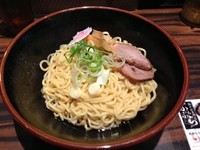 「油そば（690円）」@油そば専門店 ぶらぶら 横浜本店の写真