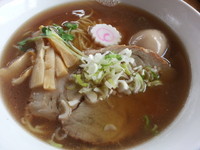 「しょうゆラーメン　６８０円」@あたりやの写真