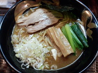 「とんこつ醤油700+大盛100」@つけめん・らーめん活龍 竹園店の写真