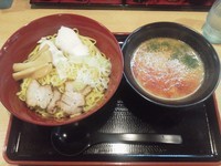 「濃厚オマール海老つけ麺」@平特盛の写真