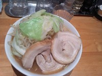 「剣そうど　ノーマルスープ　ラーメン大　野菜増し」@麺屋 騎士の写真