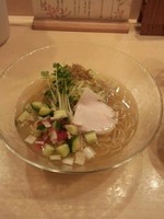 「冷やし塩煮干しそば＋煮干し飯」@饗 くろ㐂の写真