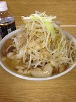 「ラーメン豚入り(ヤサイちょい増し・アブラ)」@ラーメン二郎 栃木街道店の写真
