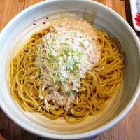 「まぜそば➕大盛」@梨の花の写真