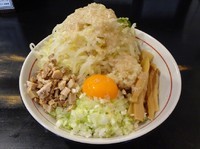 「油ラーメン（800円）野菜多めニンニクアブラ」@らーめん大 東小金井店の写真