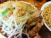 「小つけ麺豚入り（全マシ）」@ラーメン二郎 八王子野猿街道店2の写真