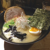 「特製はやとらーめん 800円」@麺屋はやとの写真