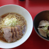 「肉そば+水餃子」@自家製麺 伊藤 浅草店の写真