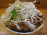 「小豚（ヤサイニンニクアブラ）」@ラーメン二郎 八王子野猿街道店2の写真