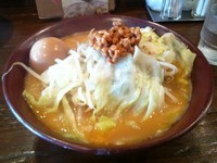 「味噌納豆ラーメン＋味玉」@味噌らーめん 酔亭の写真