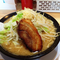「男気味噌ラーメン800円ランチご飯無料」@らーめん まるはちの写真