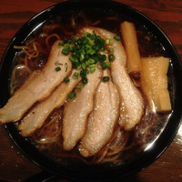 「熟成醤油ラーメン680円＋チャーシュー並170円＋麺大盛り120」@古式ラーメン 鶴亀の写真