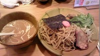 「味噌ポタつけ麺　中盛（945円）」@麺道 花の杜の写真