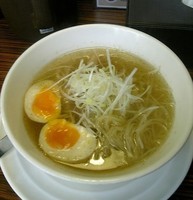 「塩半熟卵ラーメン」@アイバンラーメンの写真