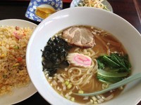 「ラーメンとチャーハン（￥710）」@笑福亭の写真
