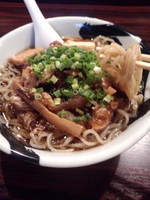 「肉Ｗ冷やしぶっかけ（並）950円」@麺屋武蔵 武骨の写真