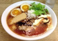 「チーズトマト味噌らーめん(ブラックペッパの麺)＋味玉」@麺処 あずきの写真