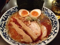 「豚骨魚介　東京駅　旨辛らー麺　（1000円）」@東京駅 斑鳩の写真