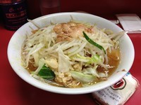 「ぶた2枚入り小ラーメン」@ラーメン二郎 環七一之江店の写真