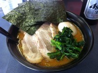 「豚骨辛子味噌＋味玉＋チャーシュー」@らーめん家 せんだい 川崎稲田堤店の写真